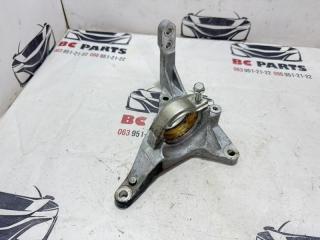 Кронштейн полуоси передний правый Nissan Rogue T33 2.5