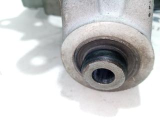 Цапфа задняя правая Rogue 2021 T33 2.5