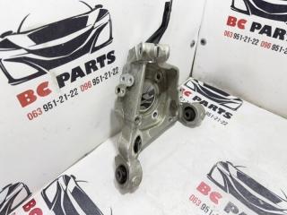 Цапфа задняя правая Nissan Rogue T33 2.5