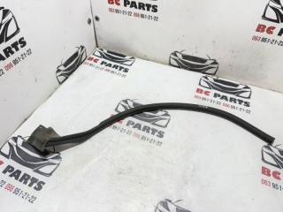 Уплотнитель кузова задний правый Nissan Rogue T33 2.5