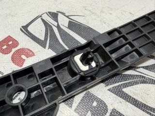 Направляющая бампера задняя левая Rogue 2020 T33 2.5