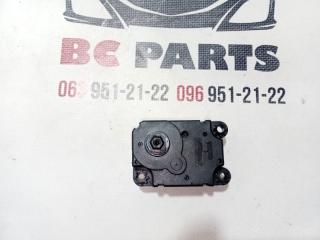 Сервопривод заслонок печки Nissan Rogue T32 QR25 2.5