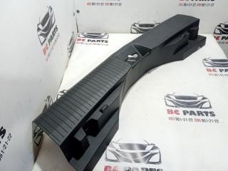 Накладка замка багажника Rogue 2022 t33 1.5