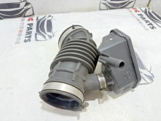 Патрубок воздушного фильтра Nissan Rogue T33 2.5