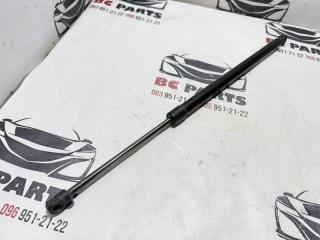 Амортизатор крышки багажника левый Nissan Rogue T33 2.5