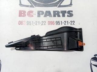 Уголок жабо правый Rogue 2022 t33 1.5