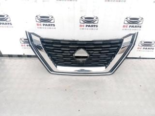 Решетка радиатора передняя Nissan Rogue 2021