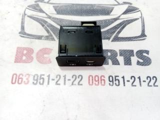 USB разъем задний Rogue 2023 T33 1.5