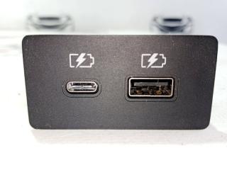 USB разъем задний Nissan Rogue T33 1.5